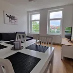 60 Qm Apartment Creuziger Str 12 Min Ins Zentrum
